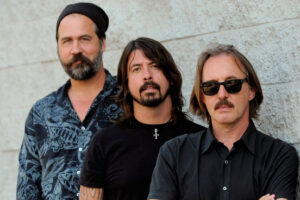 Gang opět pospolu: Dave Grohl s Krisem Novoselicem a Butchem Vigem