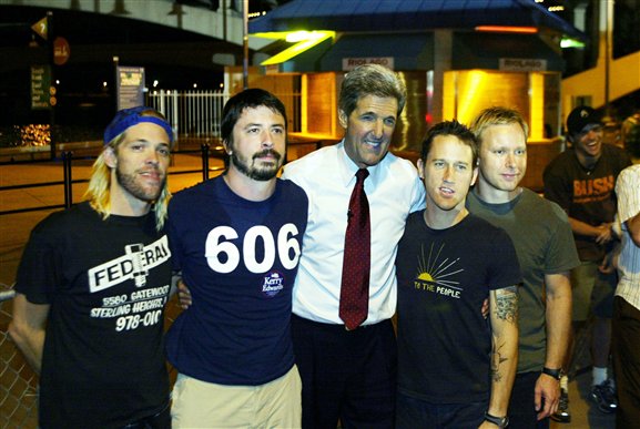 Foo Fighters s Johnem Kerrym