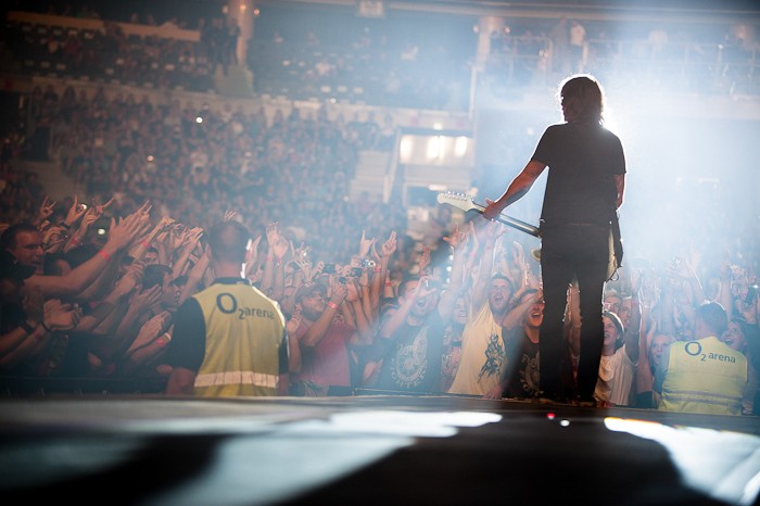 Foo Fighters vystoupili podruhé v Praze, fanoušky potěšili v pražské O2 Areně