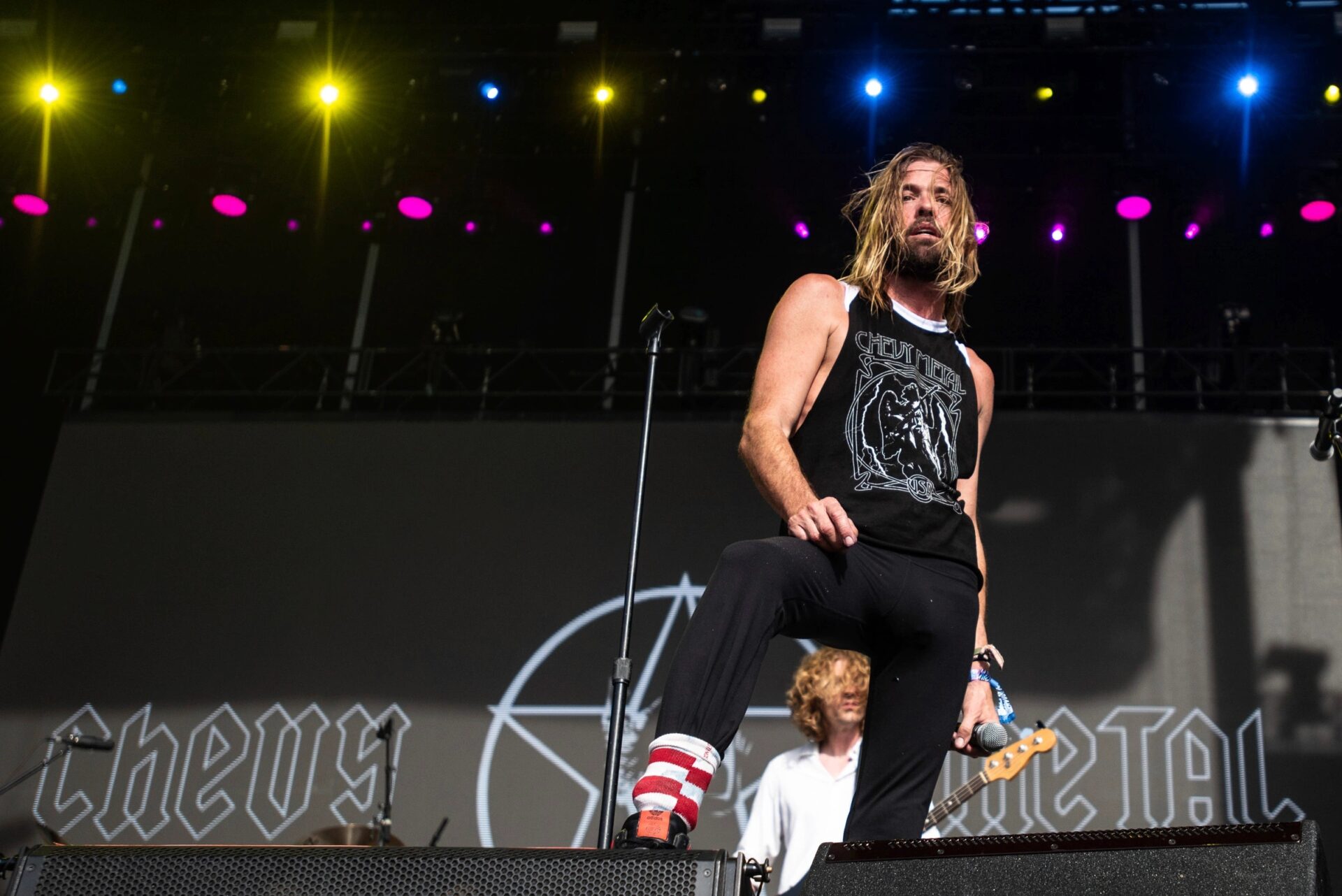 Taylor Hawkins při vystoupení Chevy Metal (imageSPACE/Variety)