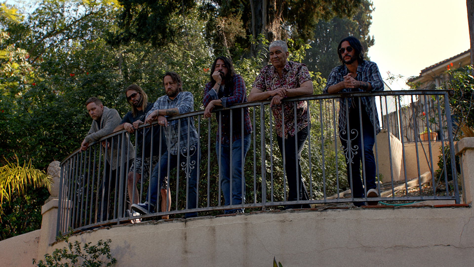 Foo Fighters ve Studio 666 (Open Road Films)