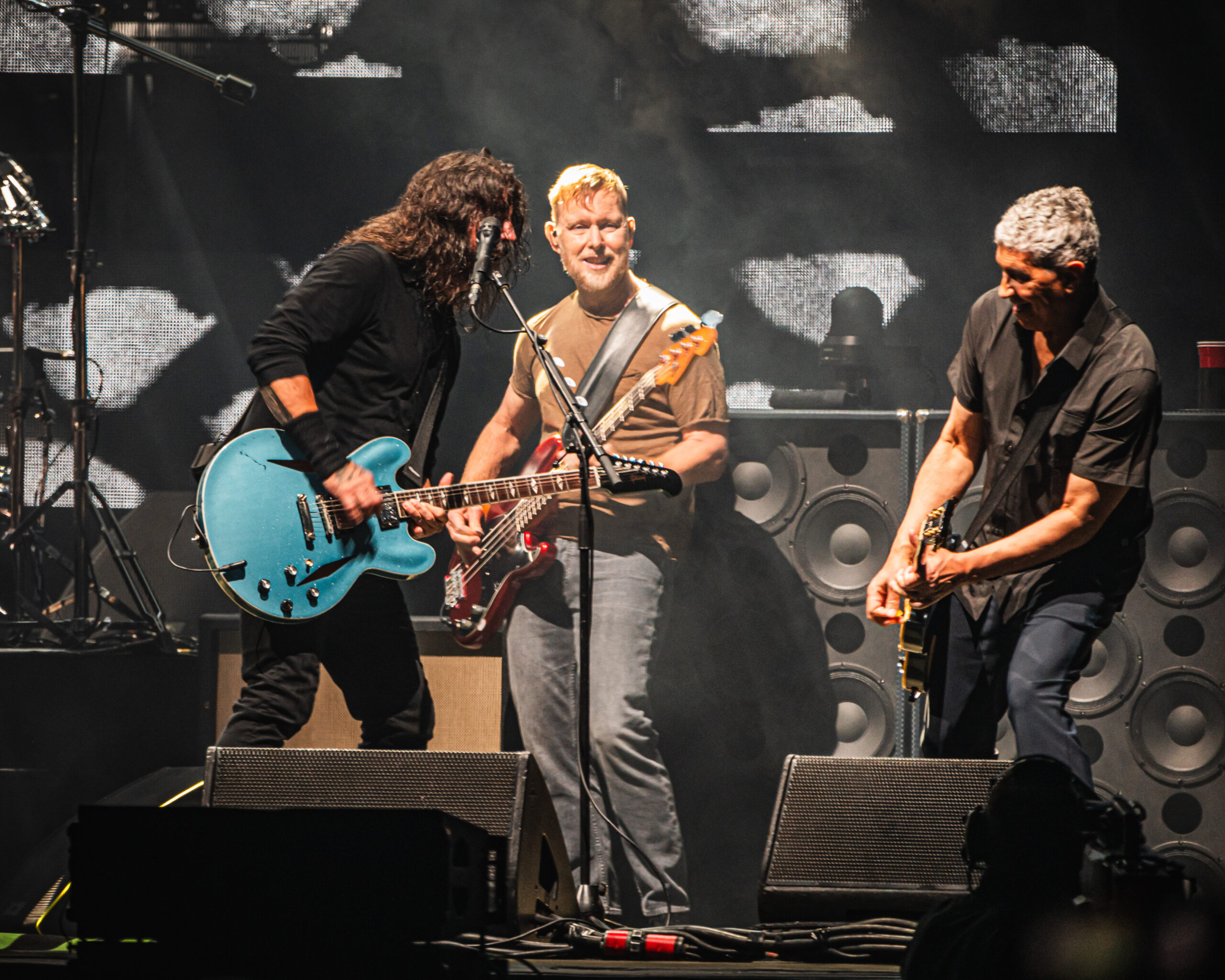 Foo Fighters během vystoupení v Perthu (Stu McKay/X-Press Magazine)