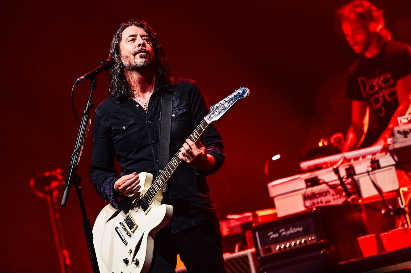 Dave Grohl během vystoupení v Tokiu (Foo Fighters/Instagram) Dave Grohl během vystoupení v Tokiu (Foo Fighters/Instagram)