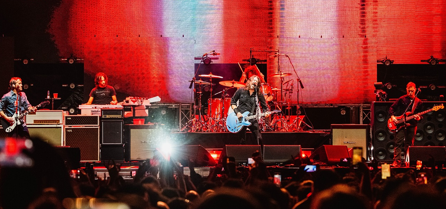 Foo Fighters při vystoupení v Monterrey (Señor Villarreal/Instagram)